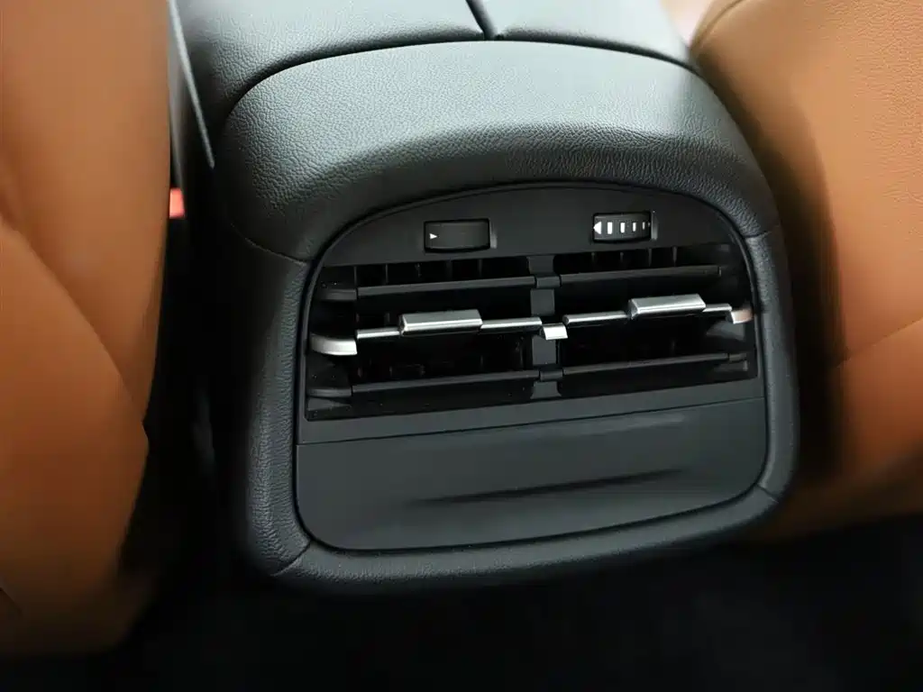 Ghibli 2018 Facelift 3.0T Standard Edition