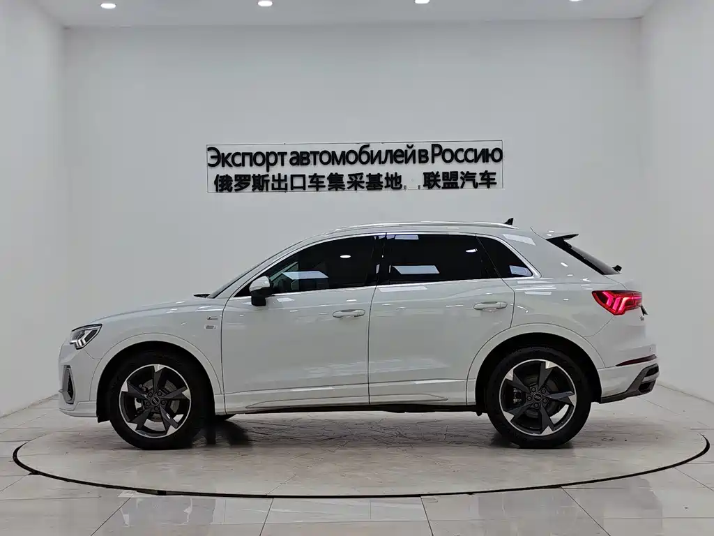 Audi Q3 2022 35 TFSI Sportline