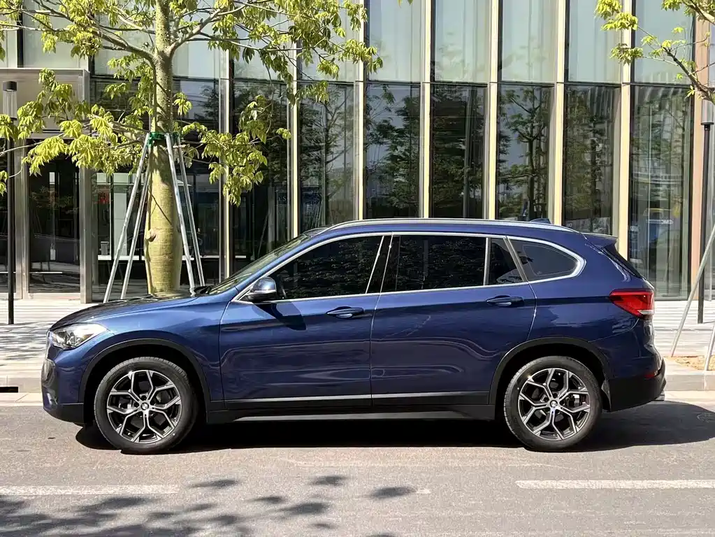 BMW X1 2021 sDrive25Li Leading Edition