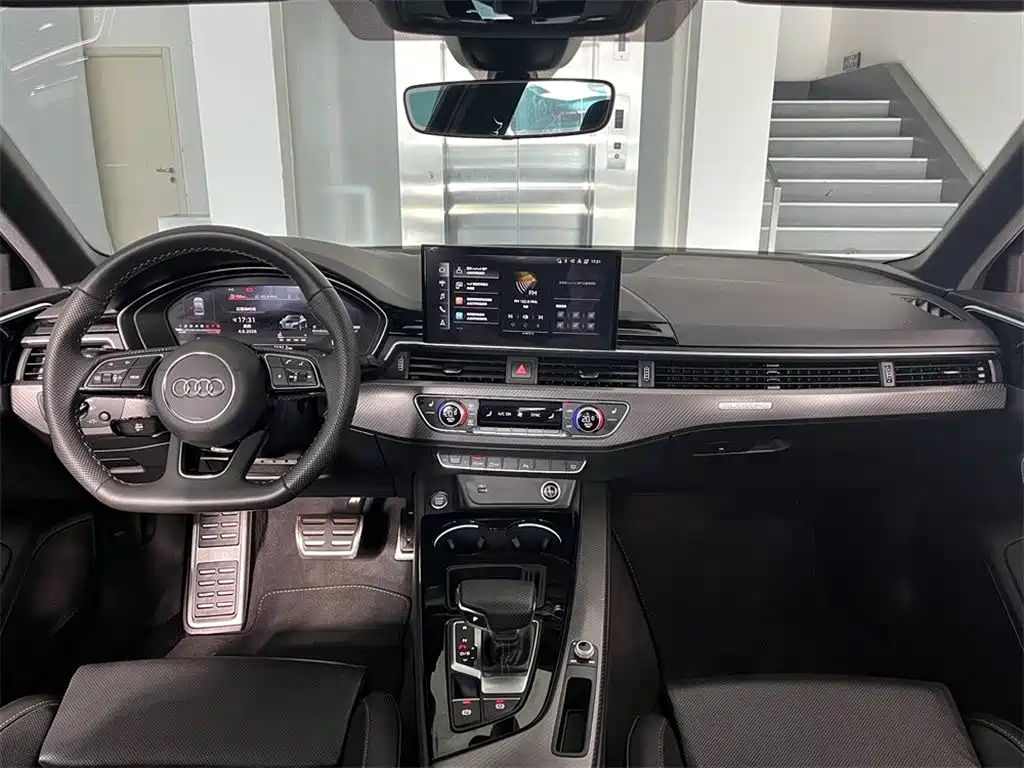 Audi A4L 2024 40 TFSI quattro RS Kit Fuel Efficiency Version