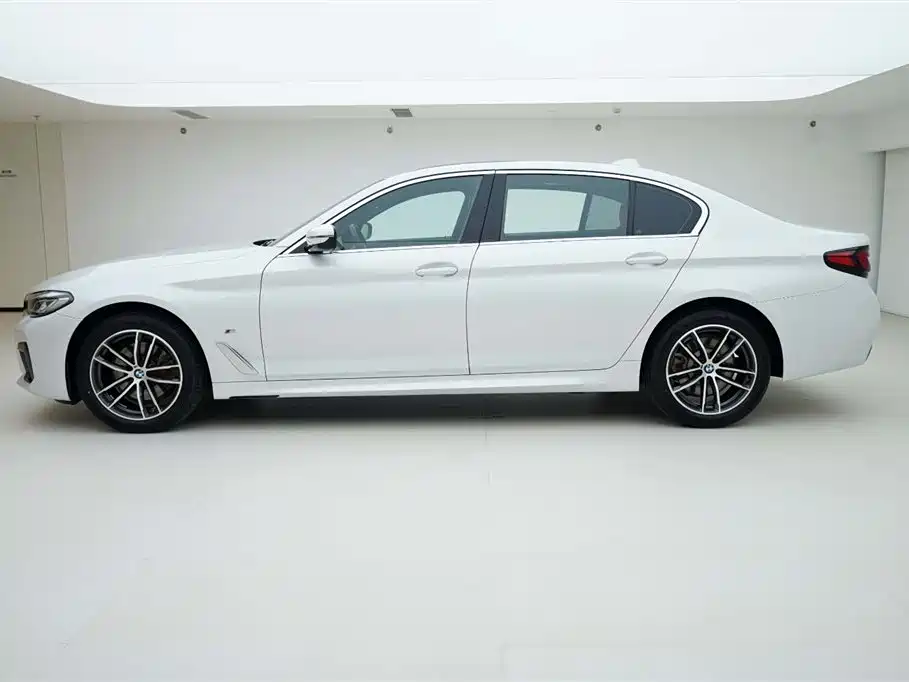 BMW 5 Series 2022 Model (Facelift 2) 525Li M Sport Package