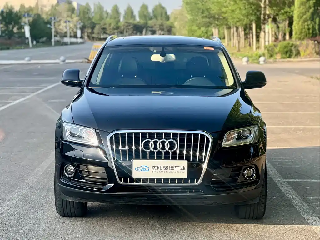 Audi Q5 2016 model Comfort Edition