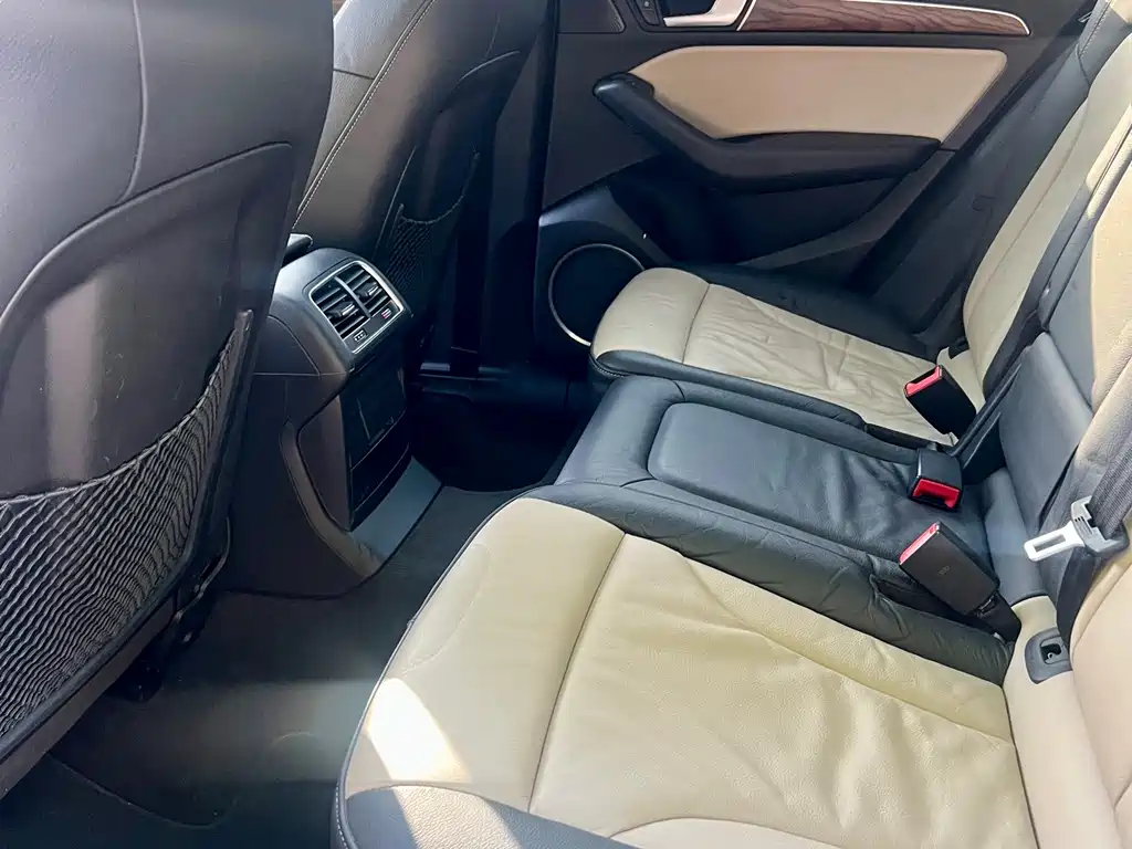Audi Q5 2016 model Comfort Edition
