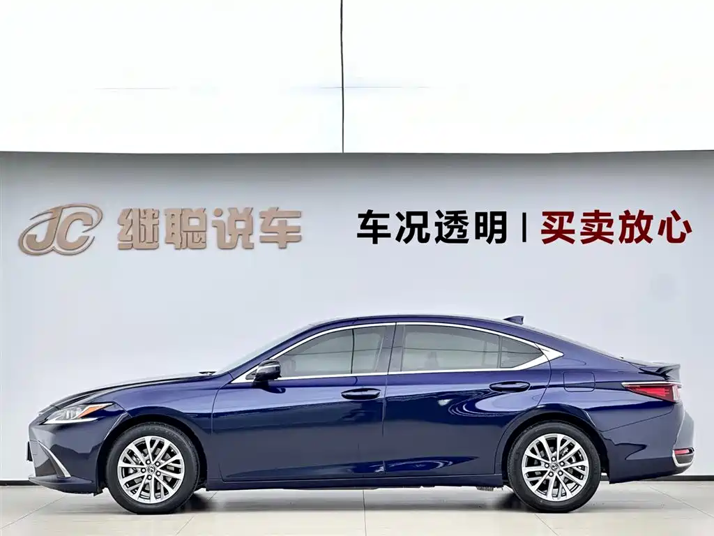 Lexus ES 2022 300h Excellence Edition