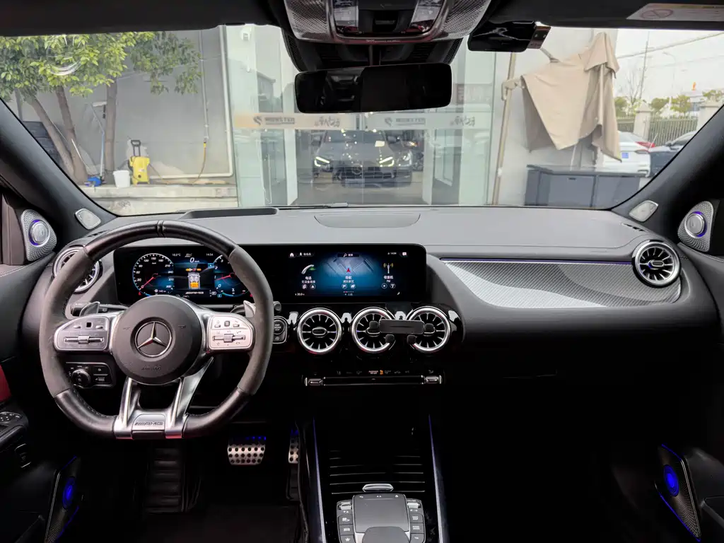 Mercedes-AMG GLA 45 4MATIC+ 2021