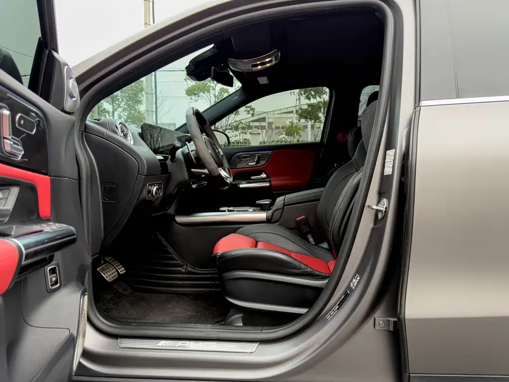Mercedes-AMG GLA 45 4MATIC+ 2021