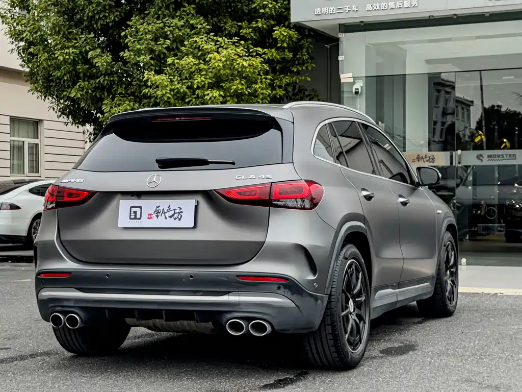 Mercedes-AMG GLA 45 4MATIC+ 2021