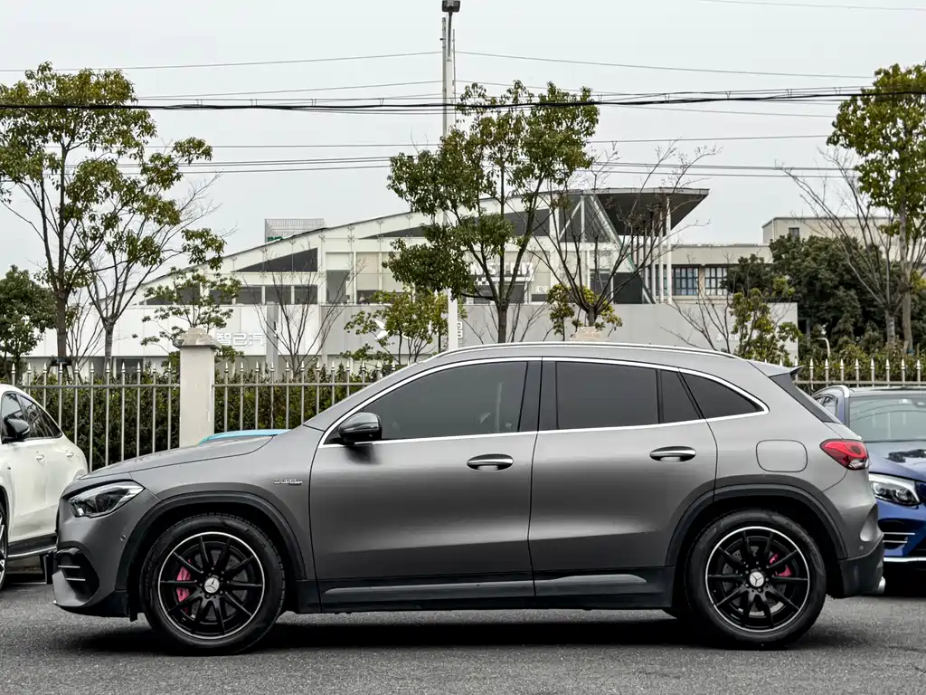 Mercedes-AMG GLA 45 4MATIC+ 2021