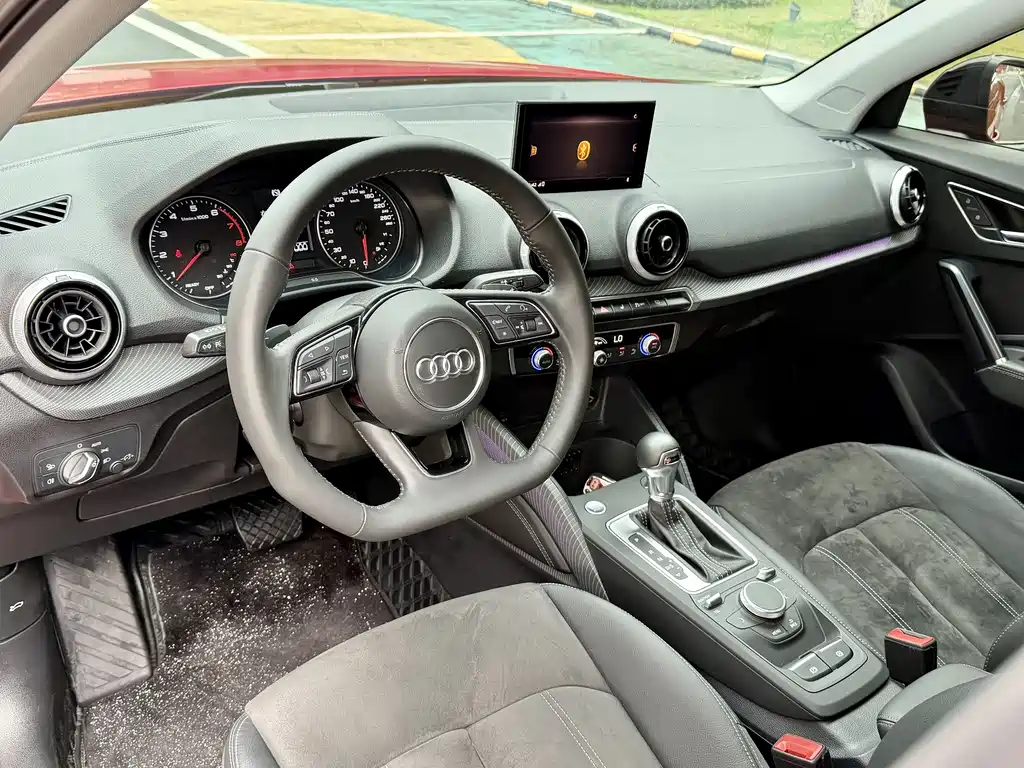 Audi Q2L 2022 35 TFSI Luxury Dynamic Edition