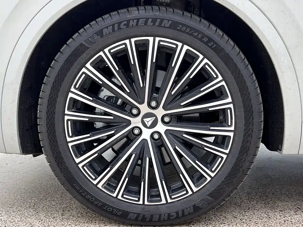 Shenlan S09 2025 Edition All-Wheel Drive Ultra+ High-End Version