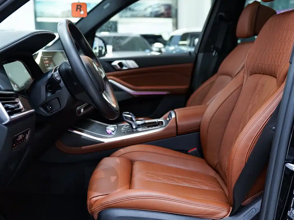 BMW X7 2021 xDrive40i Luxury Package