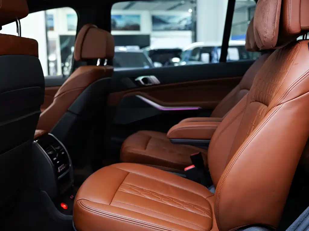 BMW X7 2021 xDrive40i Luxury Package