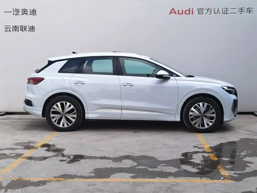 Audi Q4 e-tron 2024 40 e-tron Creative Edition