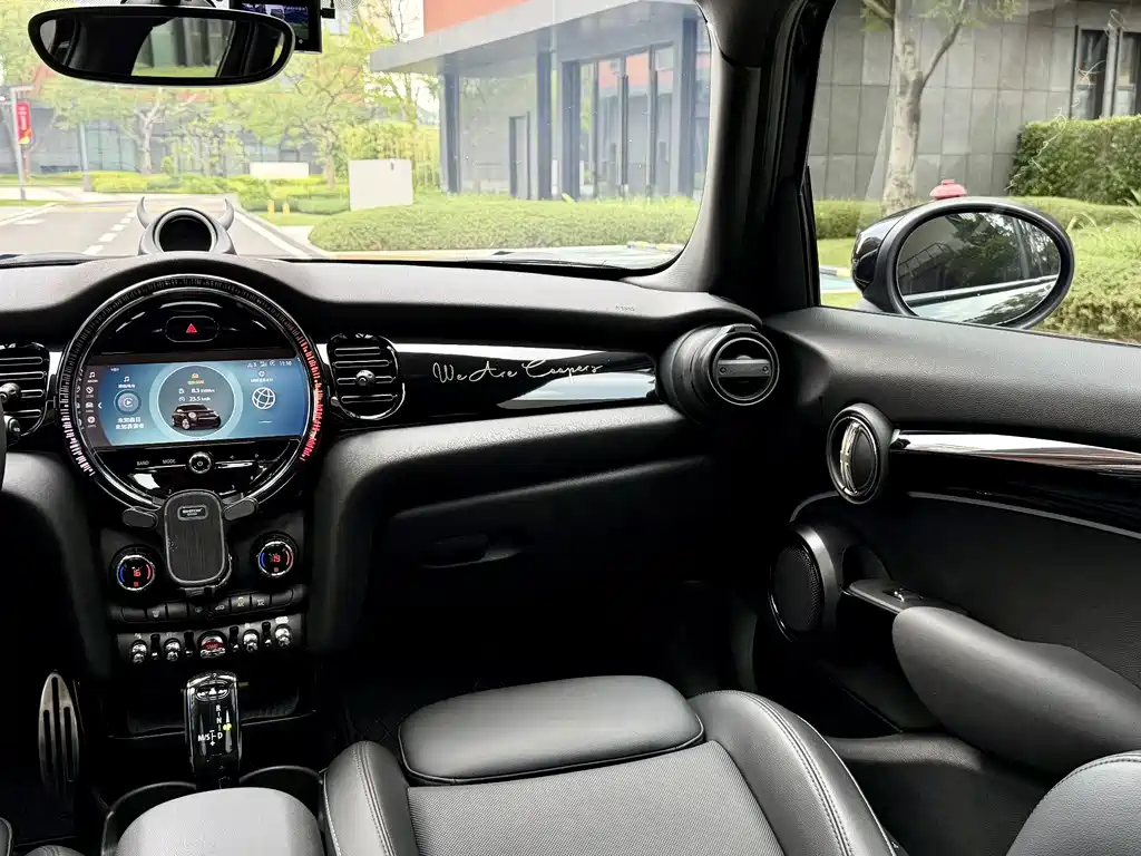 MINI 2022 1.5T Cooper Artist 5-Door Edition