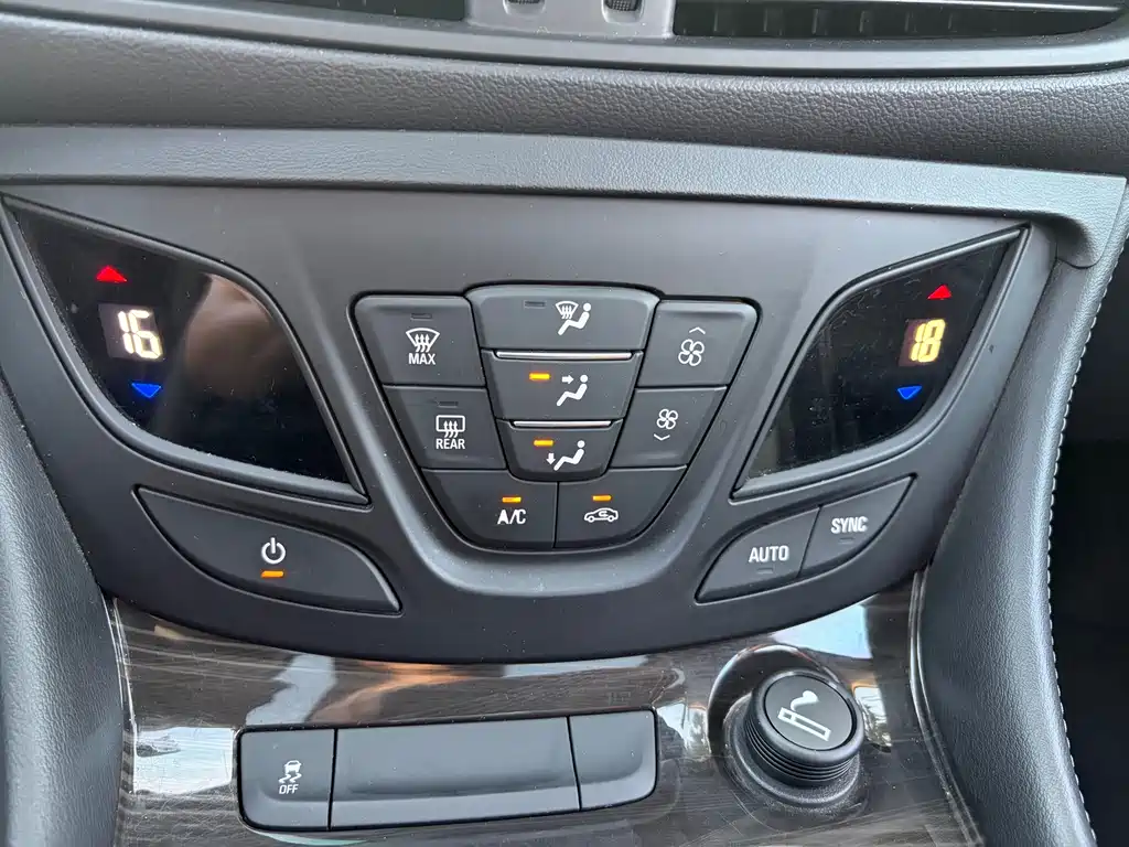 Enclave Plus 2020 20T 2WD Leading Edition