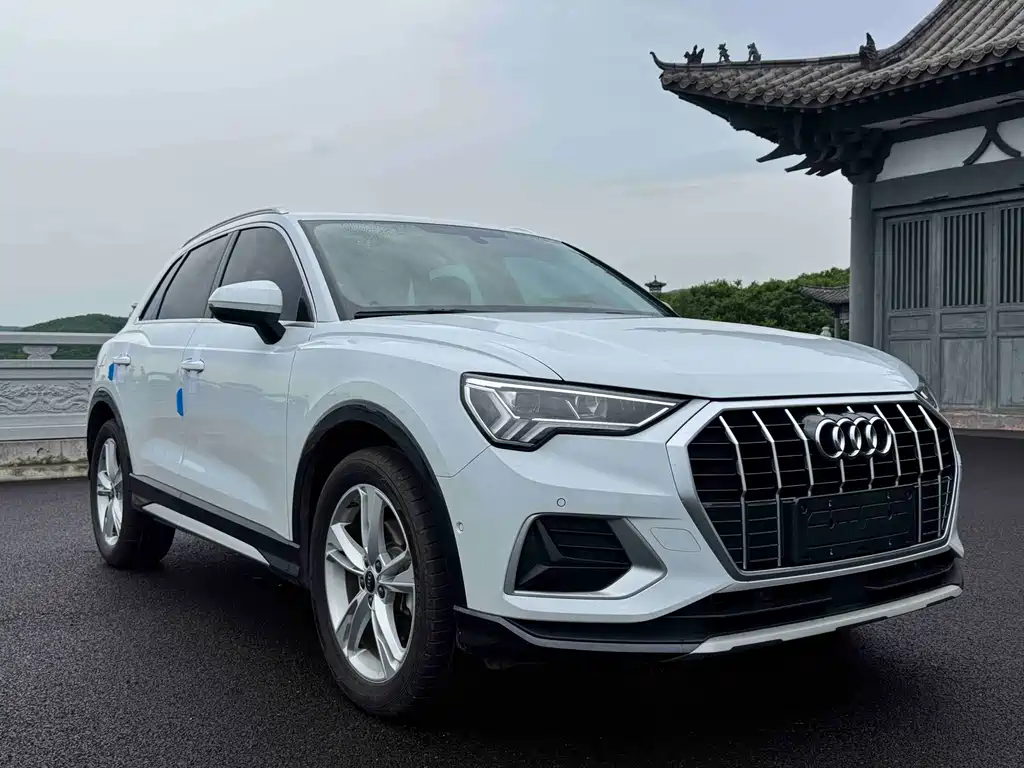 Audi Q3 2022 35 TFSI Fashion Elegance Edition