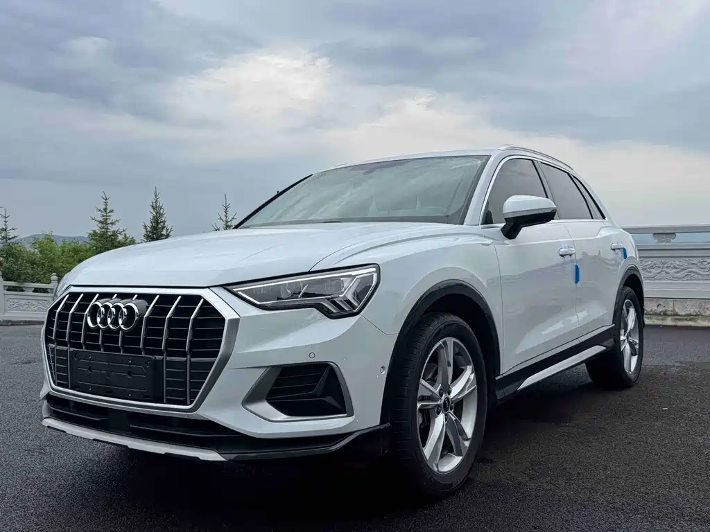 Audi Q3 2022 35 TFSI Fashion Elegance Edition