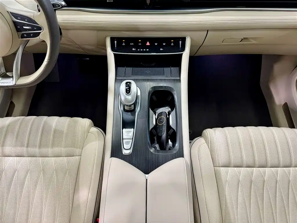 Dreams Explorer 2024款 PHEV Extra-long Range Flagship Edition