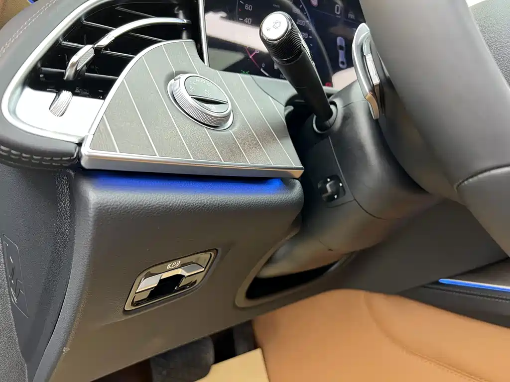 Mercedes-Benz E-Class 2025 Model E 300 L Fashion Edition