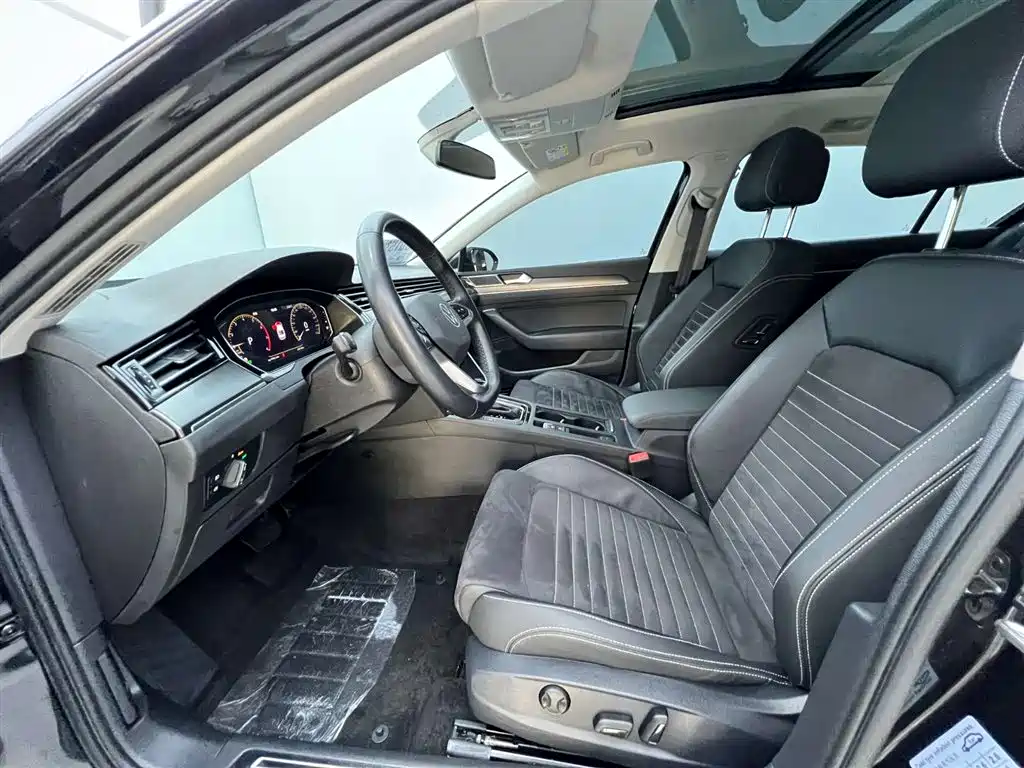 Magotan 2023 Edition 2 Millionth Anniversary 330 TSI DSG Luxury Edition