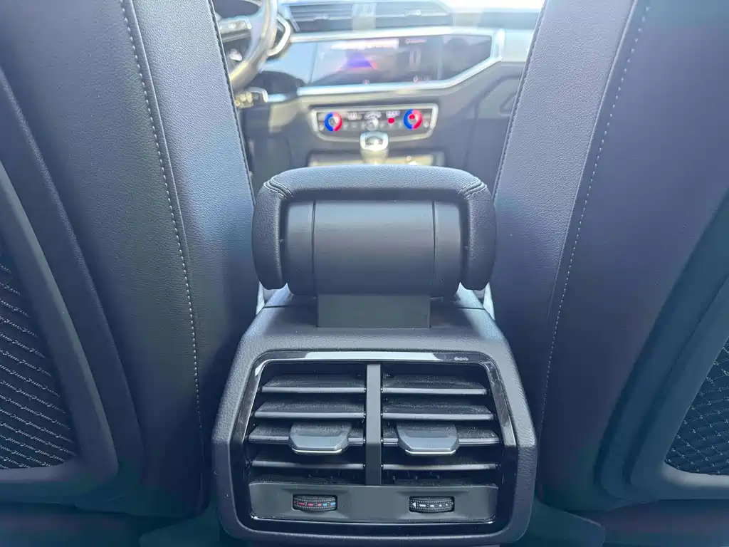 Audi Q3 2023 35 TFSI Sportline (1.4T)
