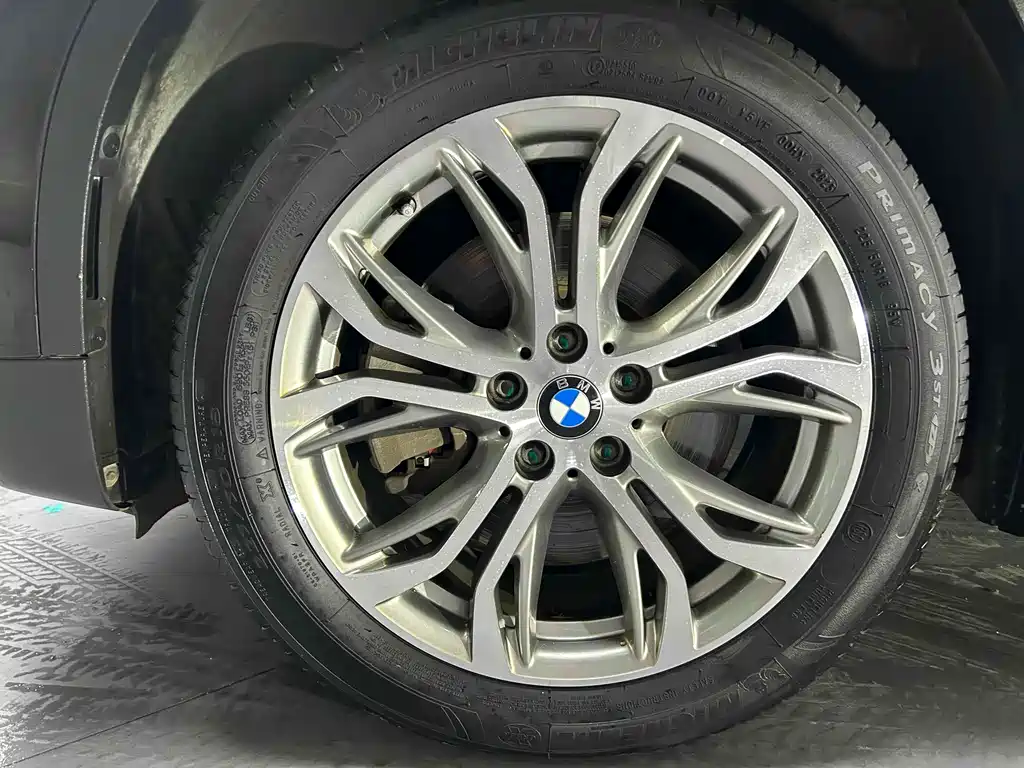 BMW X1 2019 sDrive20Li Leading Edition