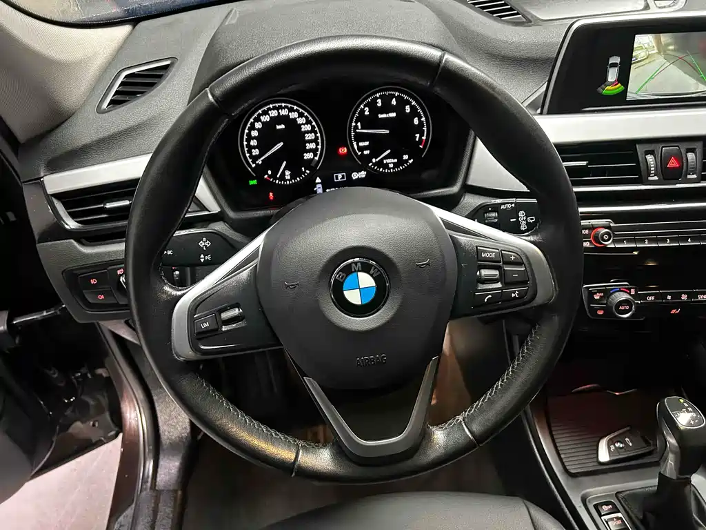 BMW X1 2019 sDrive20Li Leading Edition