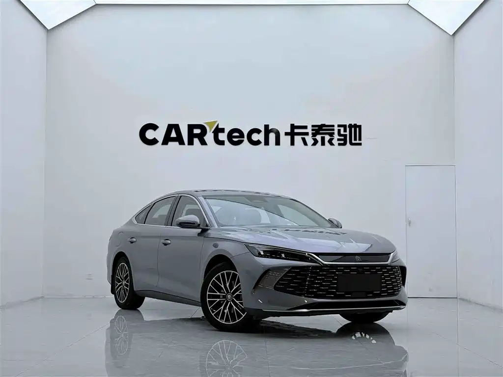 秦L 2024款 DM-i 120KM 卓越型 **Translated:** Qin L 2024 DM-i 120KM Excellence Edition