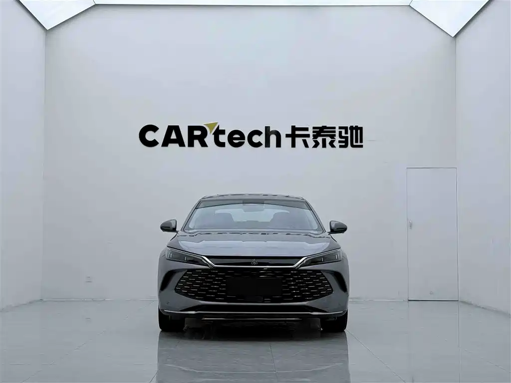 秦L 2024款 DM-i 120KM 卓越型 **Translated:** Qin L 2024 DM-i 120KM Excellence Edition