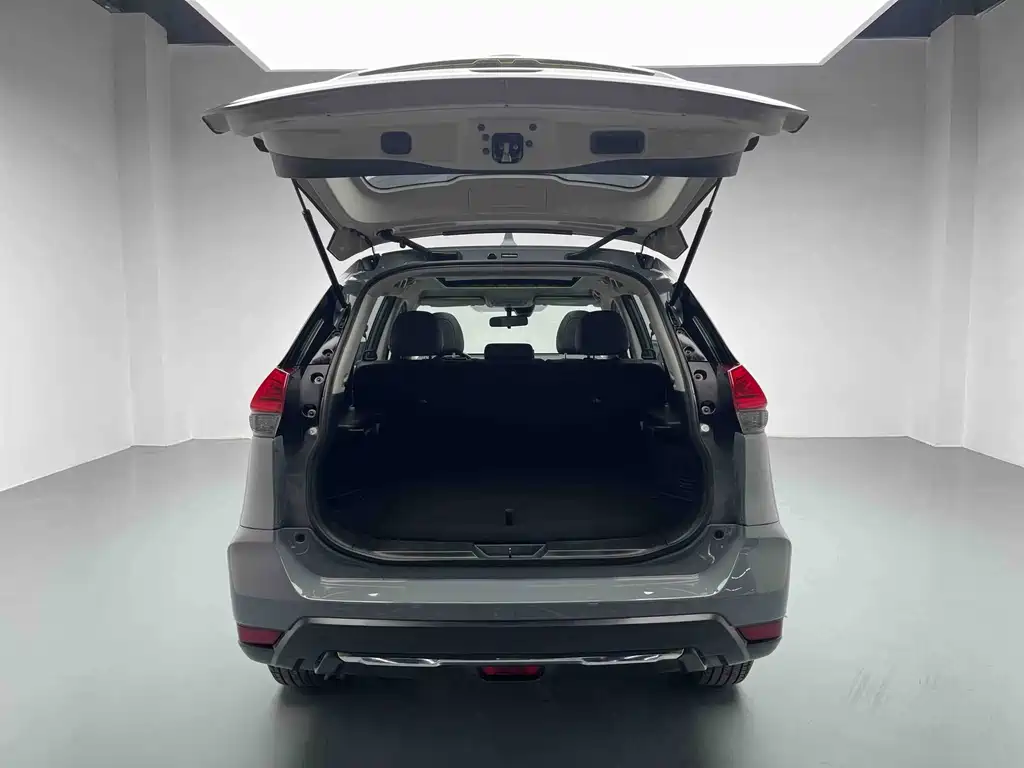 2025 Qashqai Honor 2.0L FWD Leading Edition