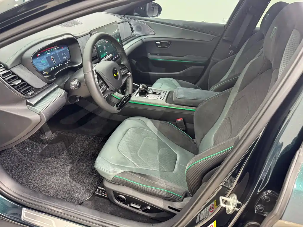 Han 2022 EV 610KM Four-Wheel Drive Qianshan Cui Limited Edition