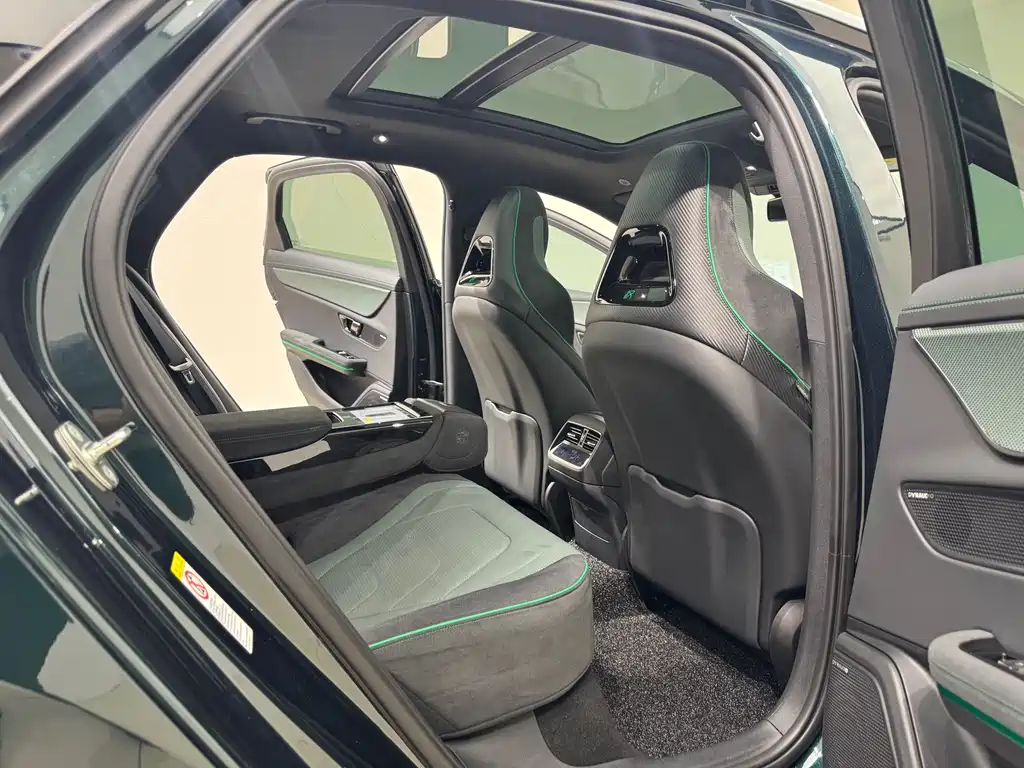 Han 2022 EV 610KM Four-Wheel Drive Qianshan Cui Limited Edition