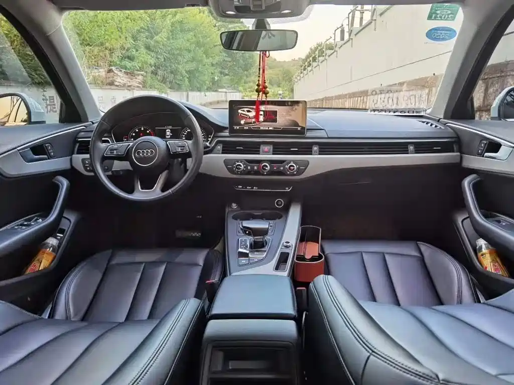Audi A4L 2017 Plus 40 TFSI进取型