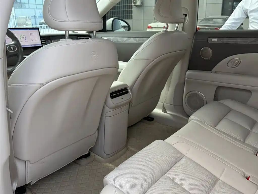 LS6 2026 Range-Extended 52 Max