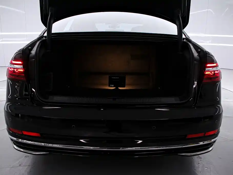 Audi A8 2023 model A8L 55 TFSI quattro flagship edition