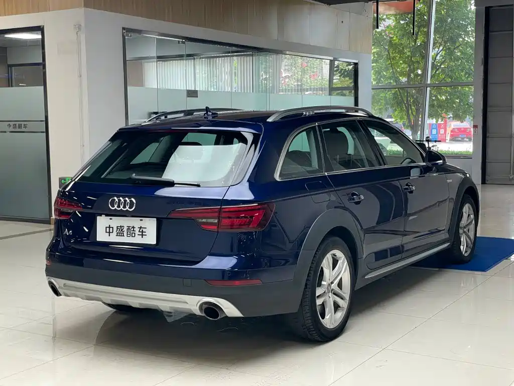 Audi A4 Import 2019 45 TFSI allroad quattro Fashion Model