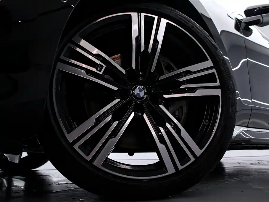 BMW 7 Series 2023 740Li Leading Edition M Sport Package