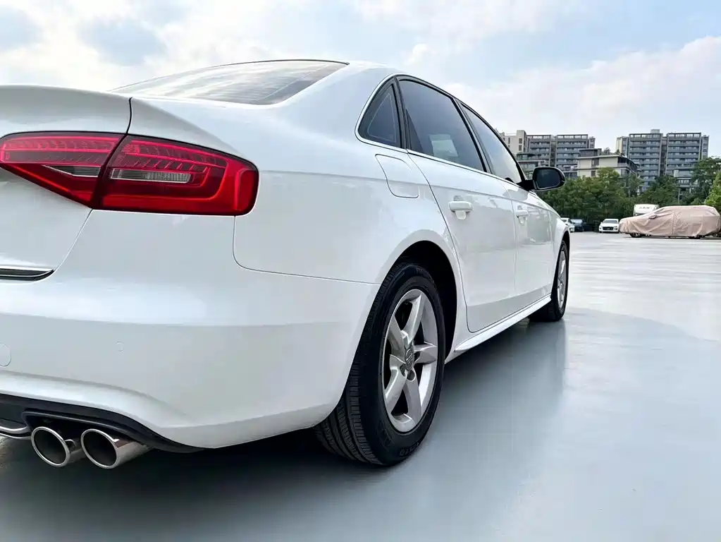 Audi A4L 2016 model 35 TFSI automatic standard edition