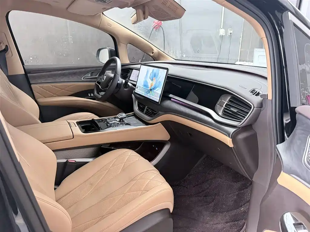 Tengri D9 2025 Model DM-i Intelligent Driving Edition 1020 All-Wheel Drive Prestige Version