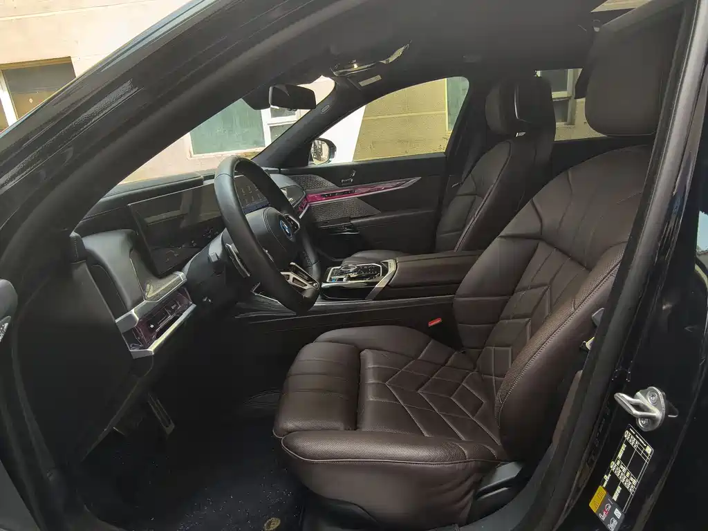 BMW i7 2023 xDrive60L M Sport Package