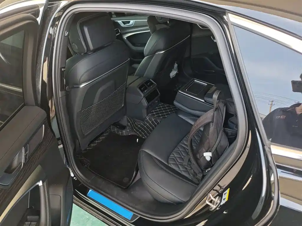 Audi A6L 2025 Facelift 55 TFSI quattro Premium Dynamic Edition