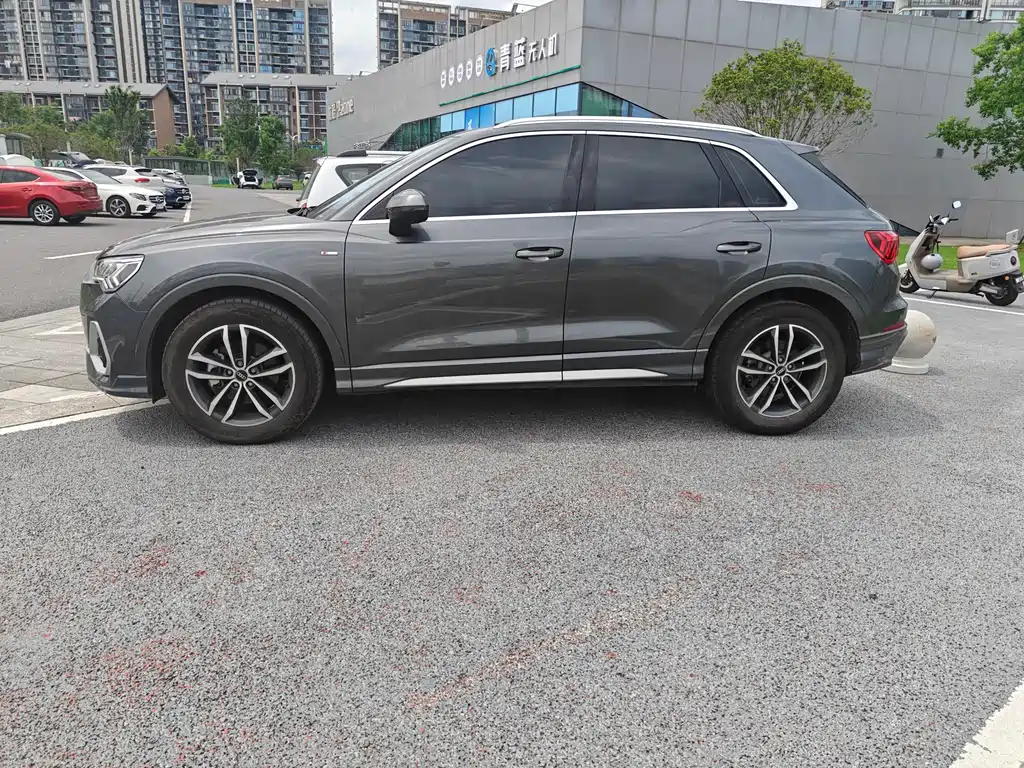 Audi Q3 2021 35 TFSI Sportline