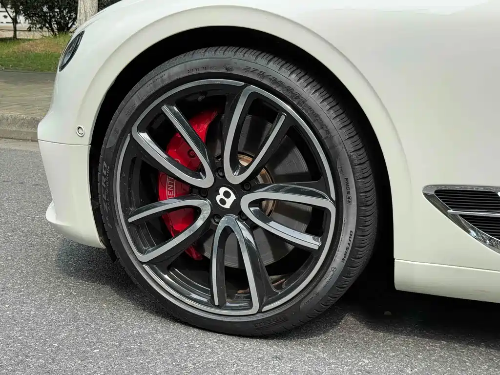 Audi A8 2020 4.0T GT V8