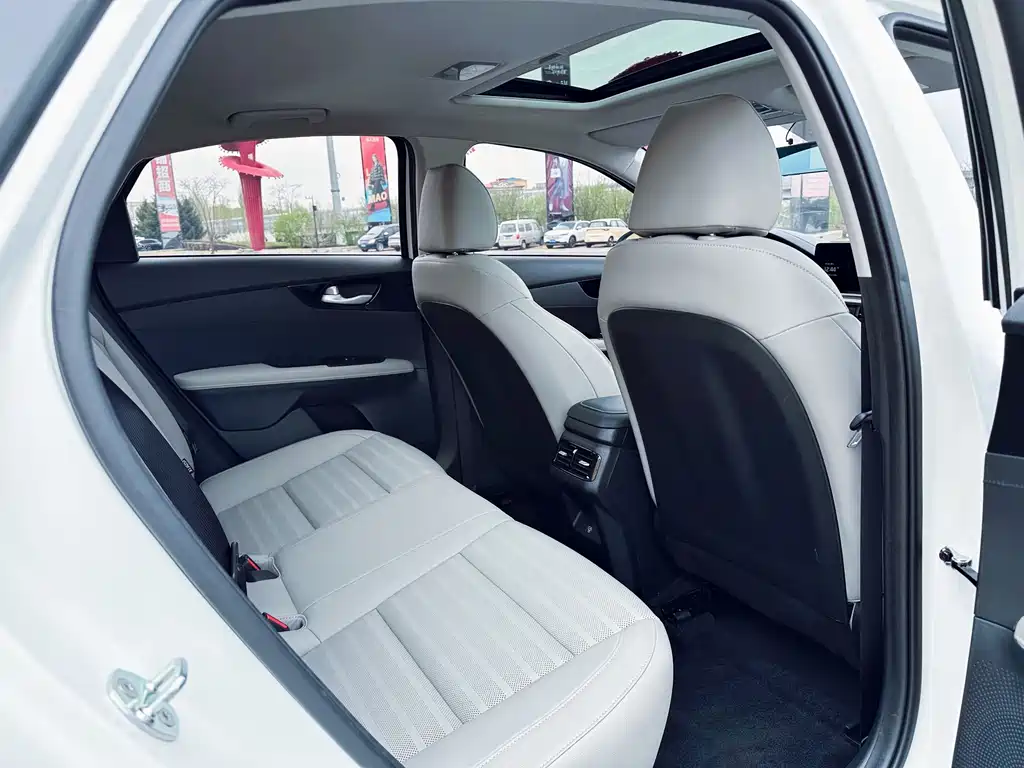 Kia K3 2023 1.5L CVT Luxury Edition
