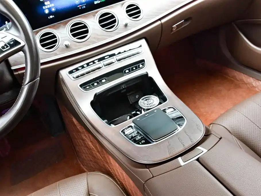 Mercedes-Benz E-Class 2023 E 300 L Fashion Edition