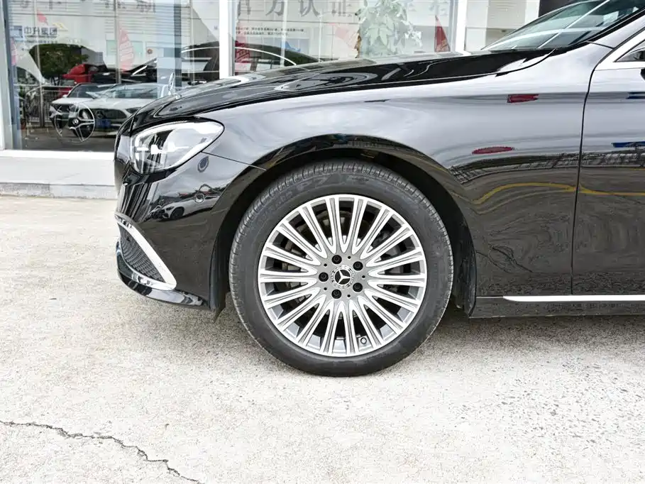 Mercedes-Benz E-Class 2023 E 300 L Fashion Edition