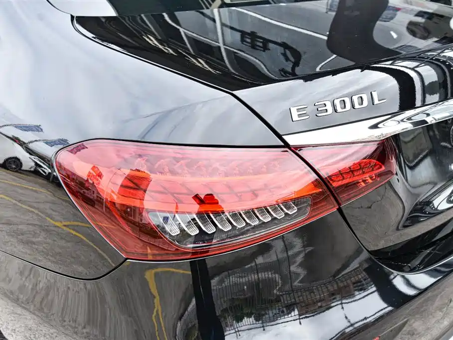 Mercedes-Benz E-Class 2023 E 300 L Fashion Edition