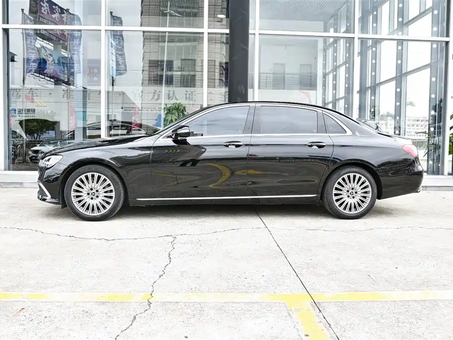 Mercedes-Benz E-Class 2023 E 300 L Fashion Edition
