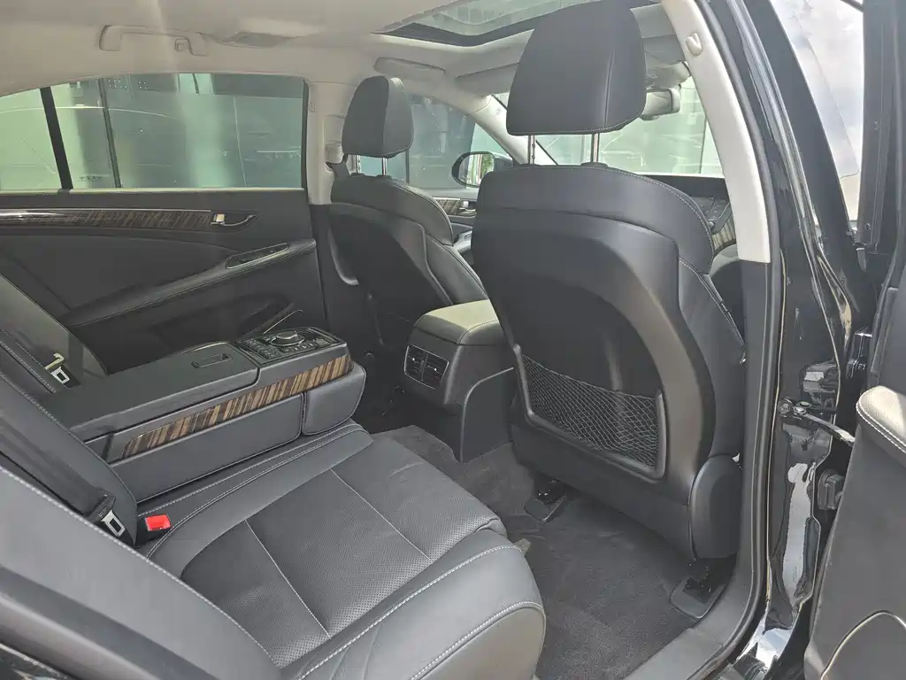Hongqi H7 2021 Model 2.0T Flagship Edition