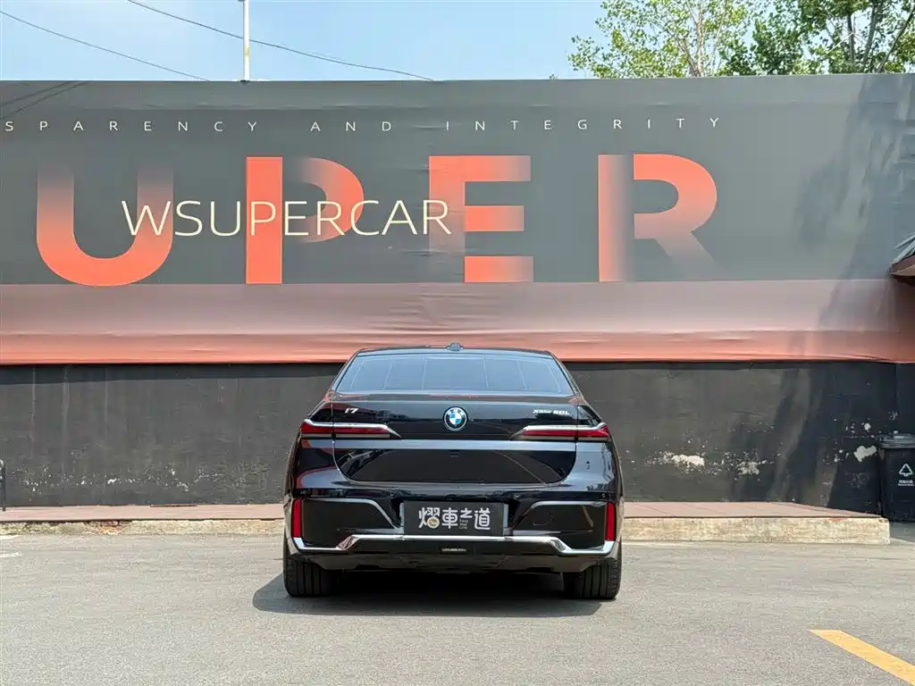 BMW i7 2023 xDrive60L M Sport Package
